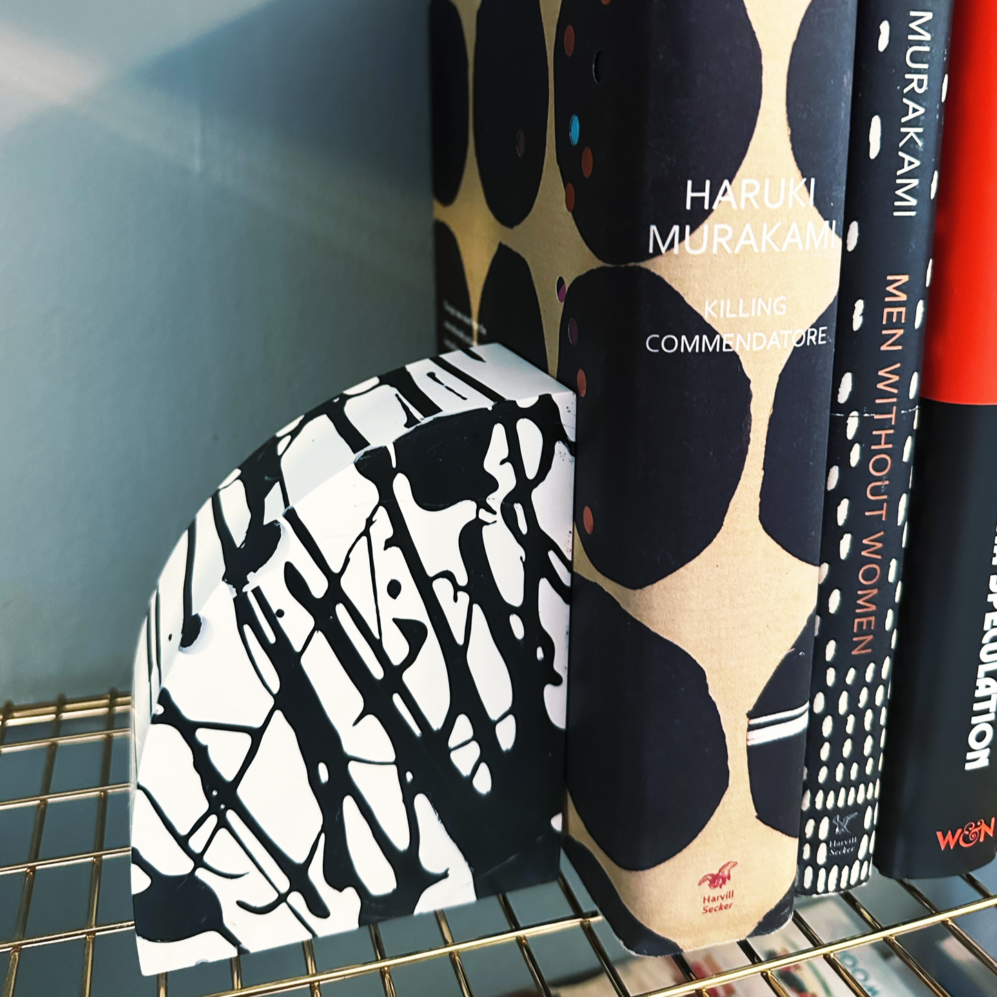 Book Ends - Graffiti - Black & White