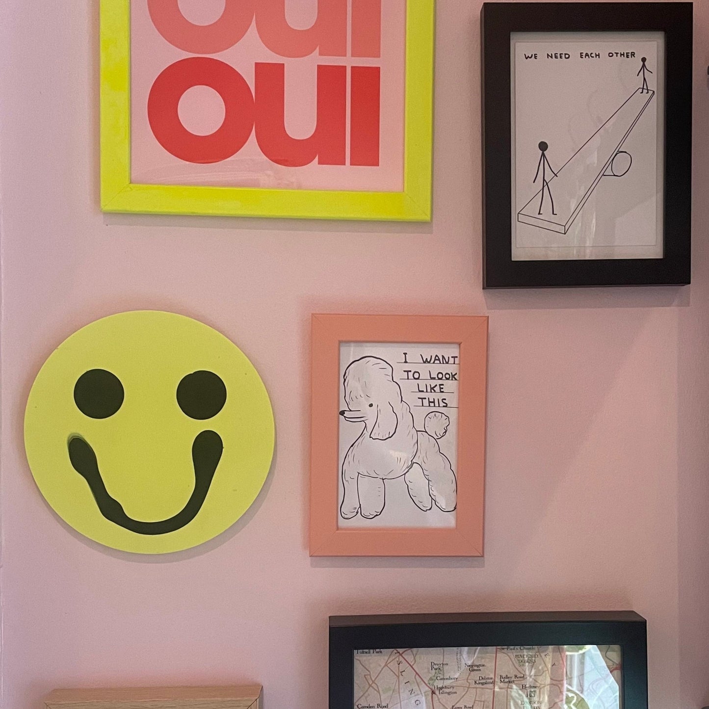 Smiley Wall Hanging - Neon - Green
