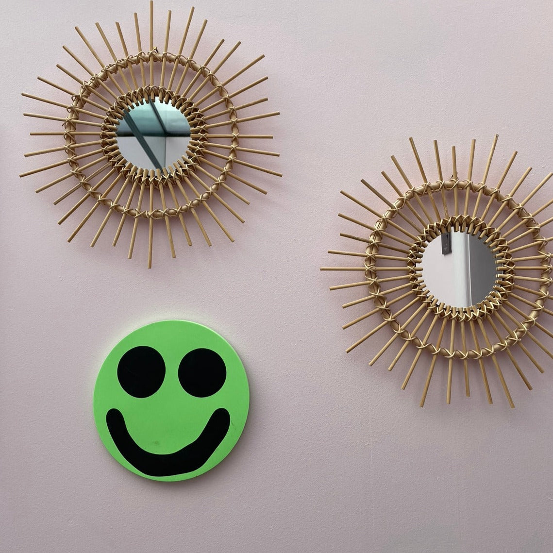 Smiley Wall Hanging - Neon - Green