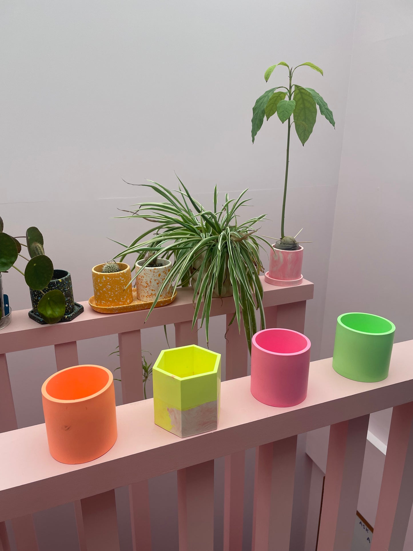 Pot - Neon 9