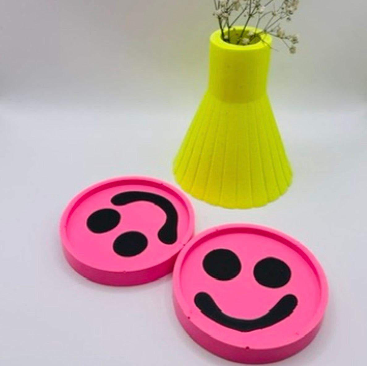 Coaster Set - Smiley - Pink & Black