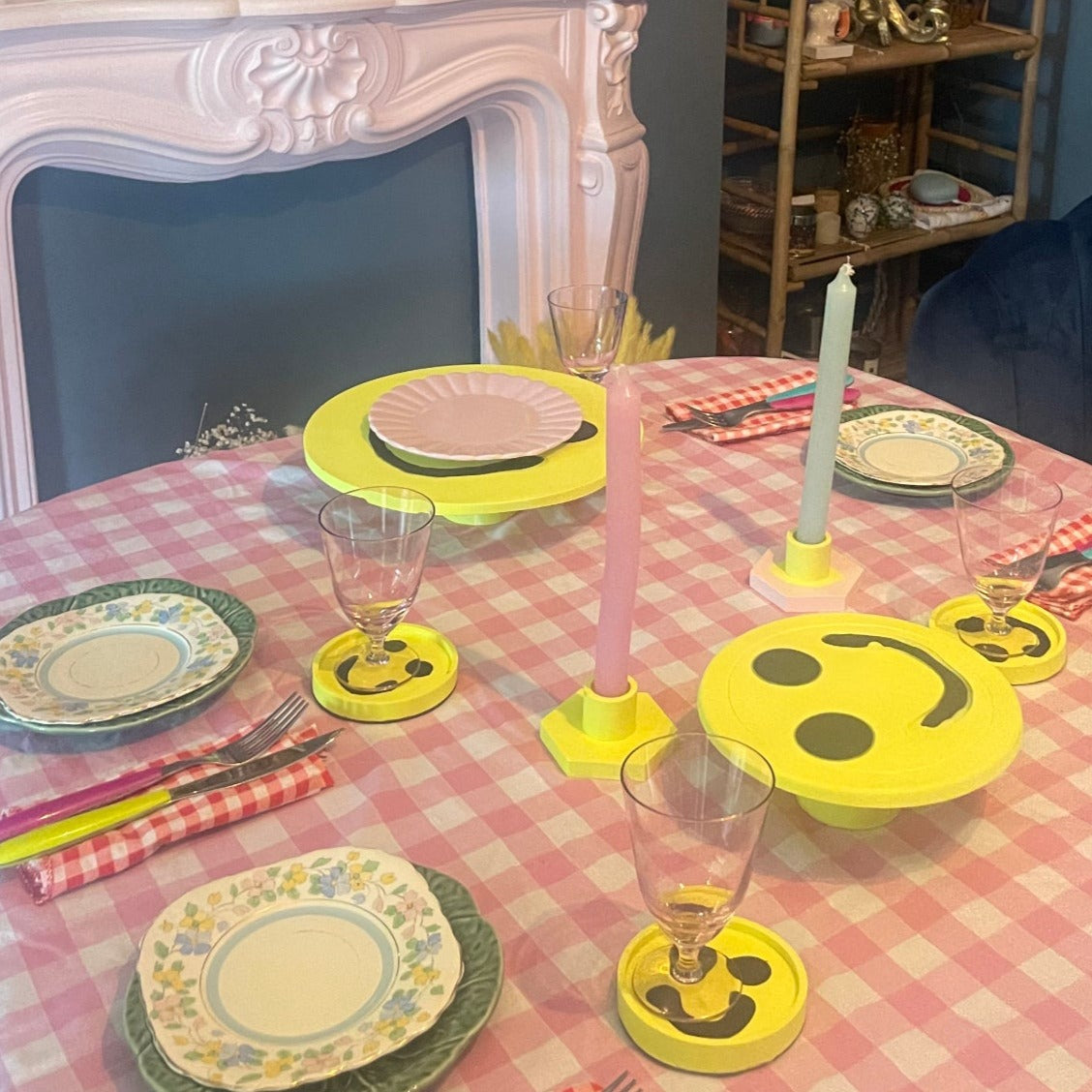 Smiley Cake Stand - Large