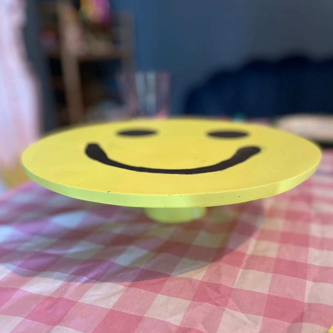 Smiley Cake Stand - Large