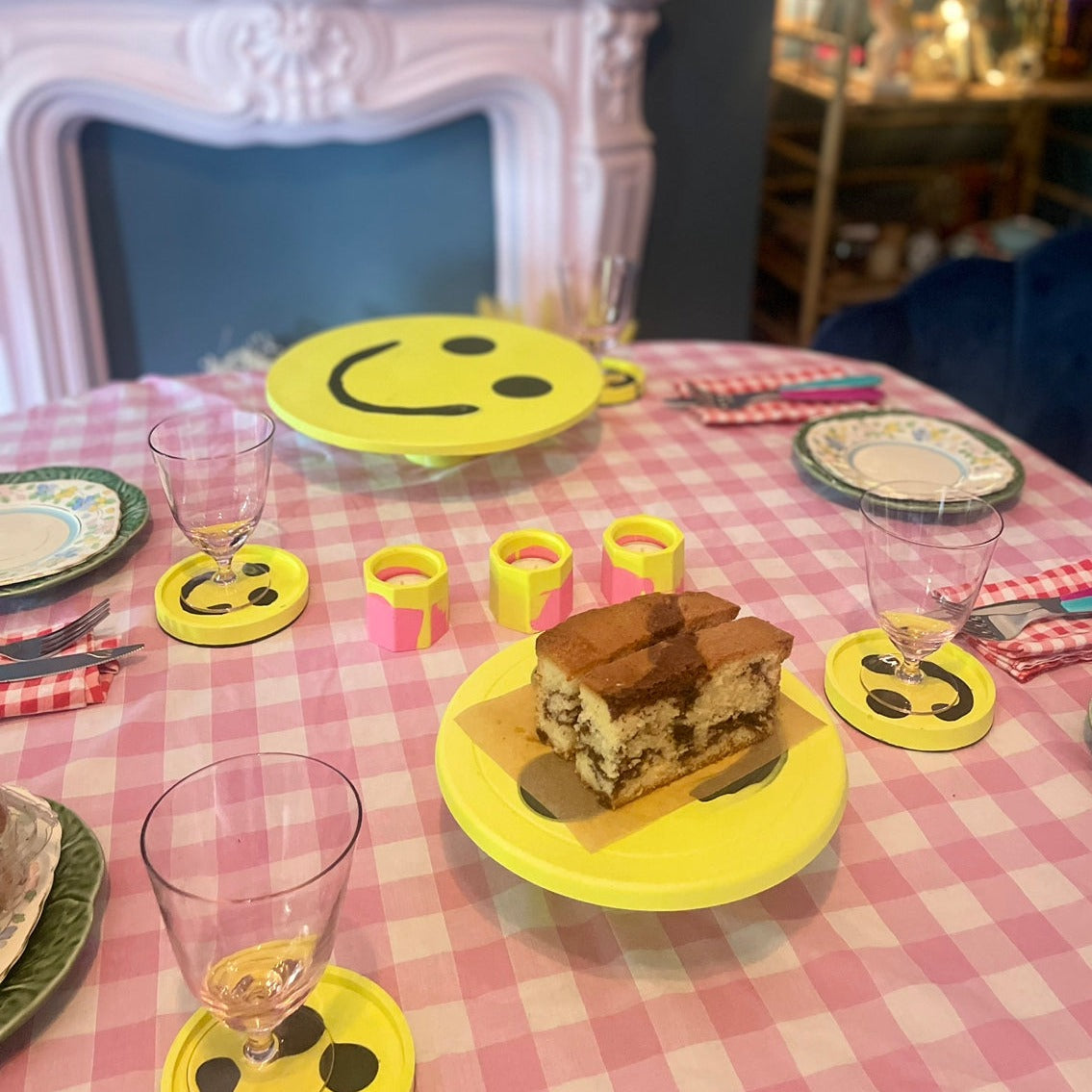Smiley Cake Stand - Large