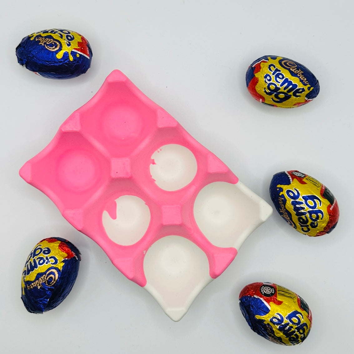 Egg Tray - Pink & White