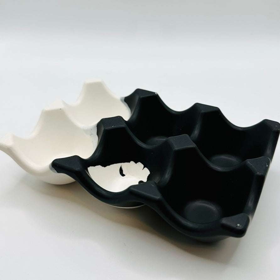 Egg Tray - Black & White