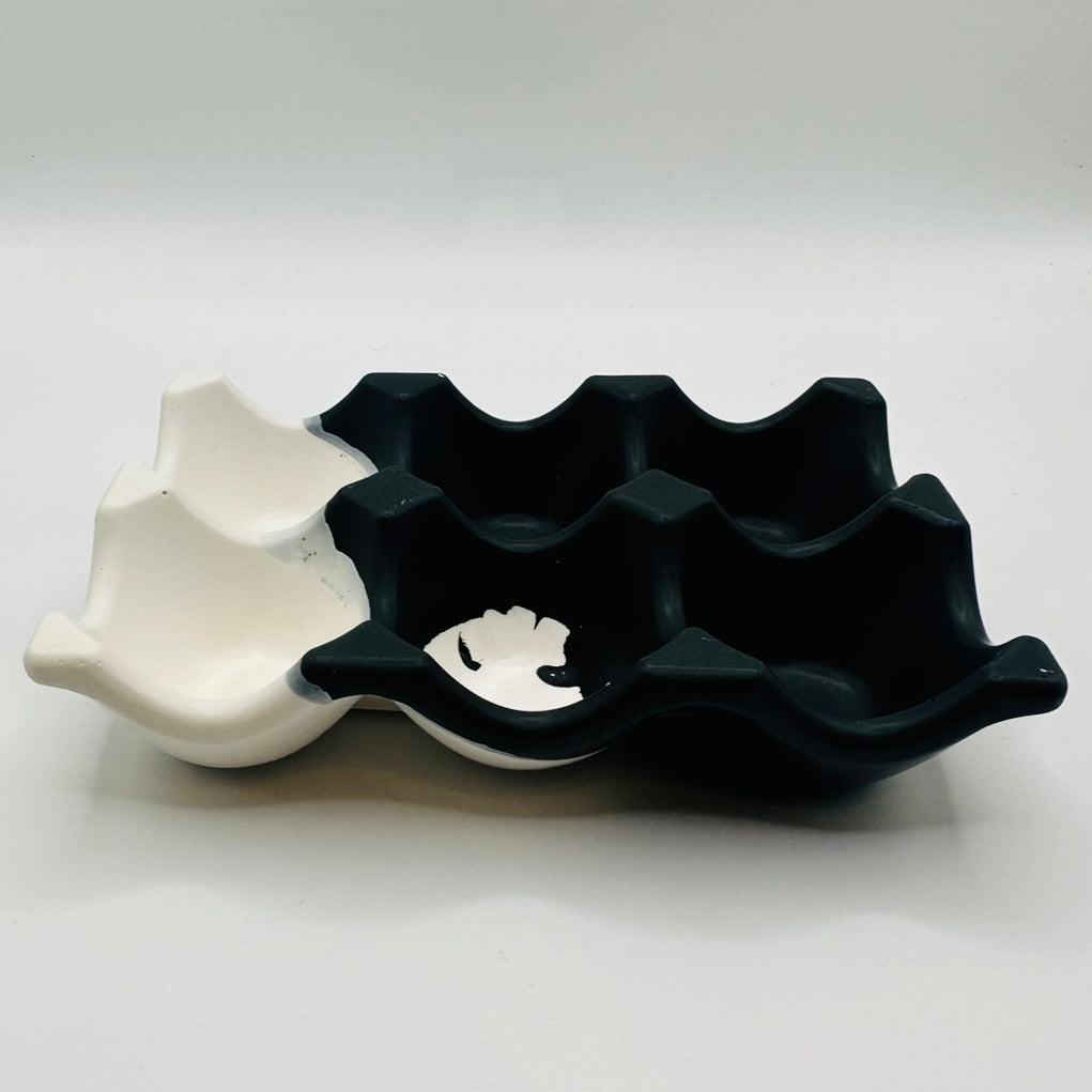 Egg Tray - Black & White