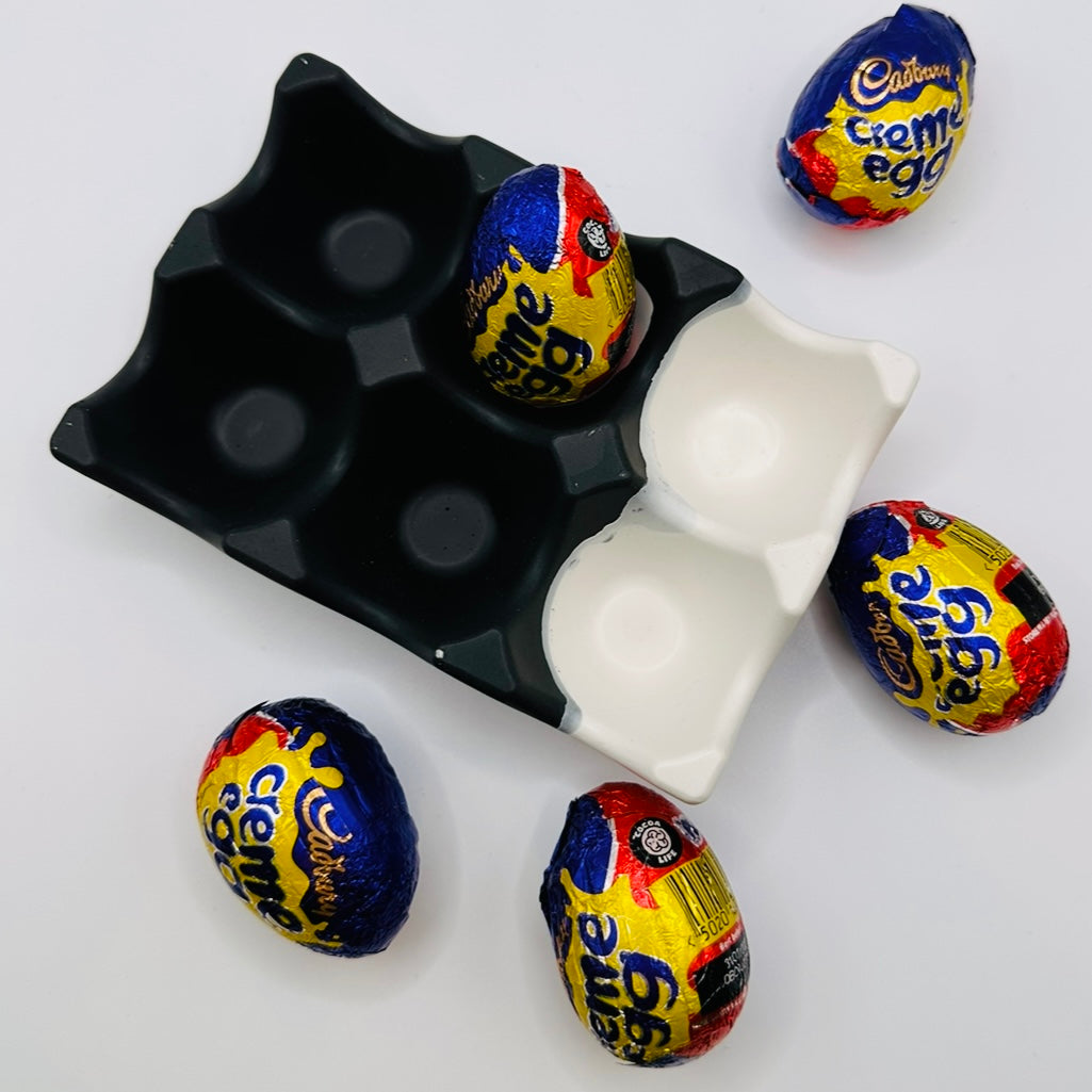 Egg Tray - Black & White